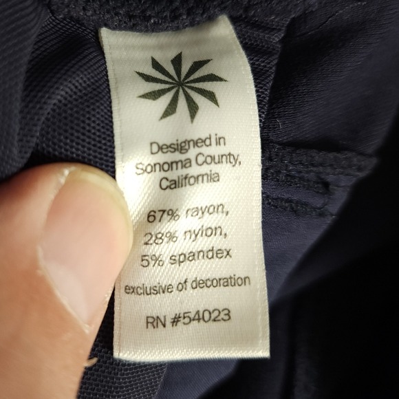 Athleta Navy Blue Zip Pocket Performance Pants Women's Size 8 Moto Style - Picture 10 of 12